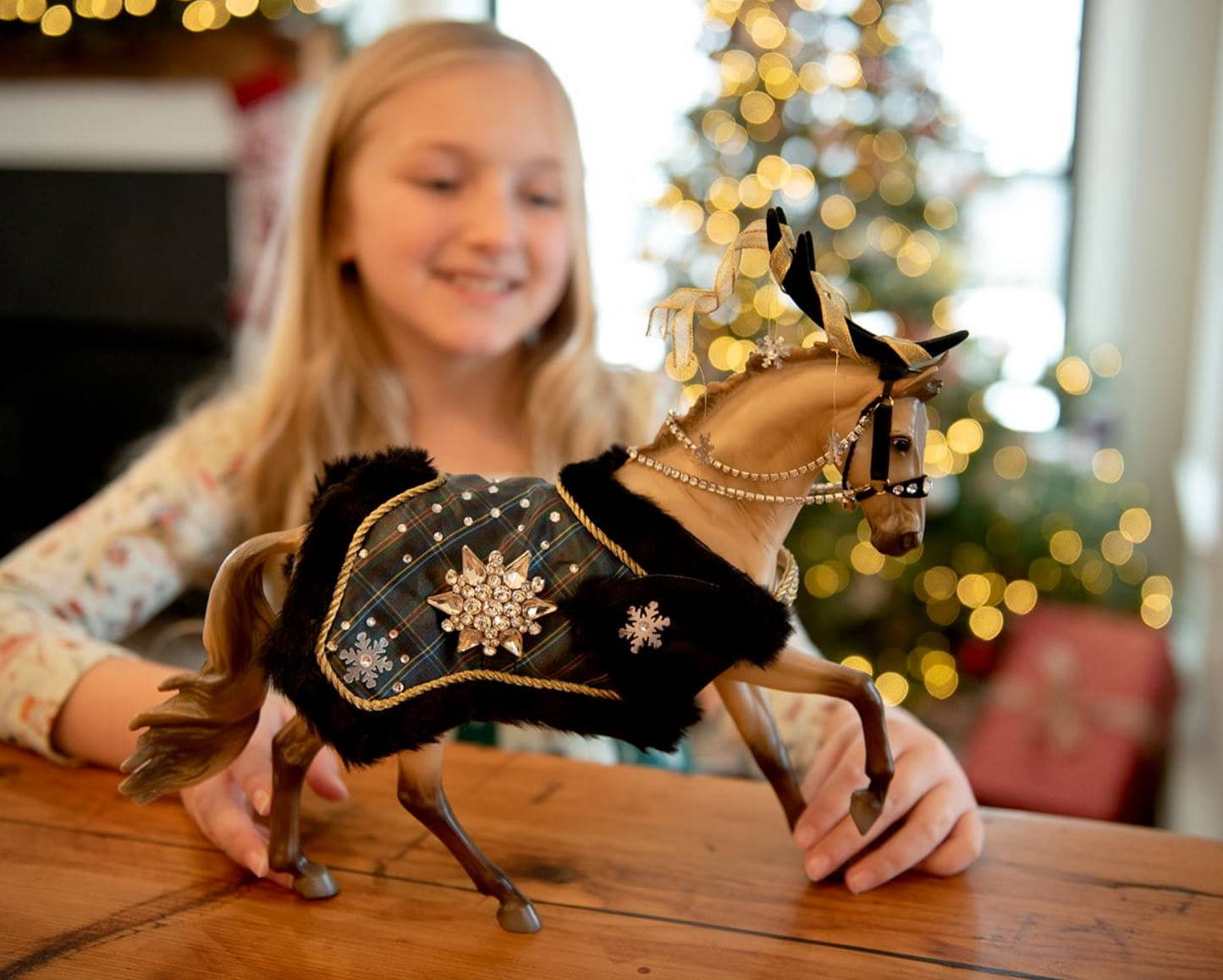  Highlander 2023 Holiday Horse (Retired)