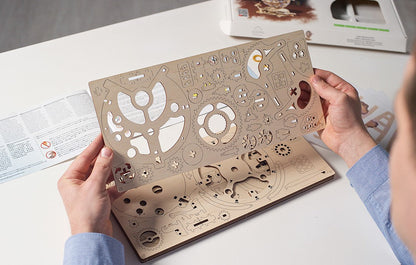  Ugears - Globe Mechanical Model Kit